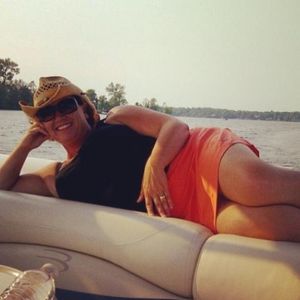 Meet your Posher, Laura